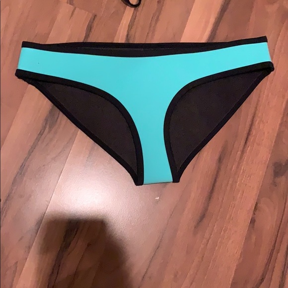 Triangl bikini - Picture 4 of 4